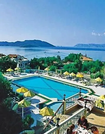 Hotel Club Phellos 3*