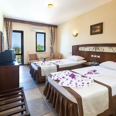 מלון Club Phellos