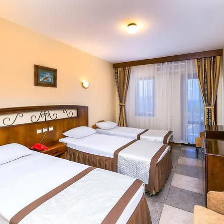 Club Phellos Szálloda